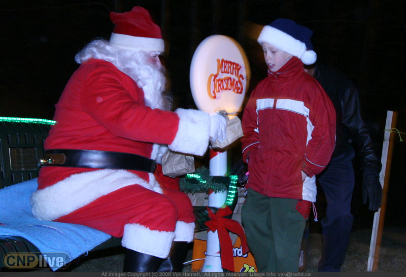 Santa in the Park - Flumerfelt 018