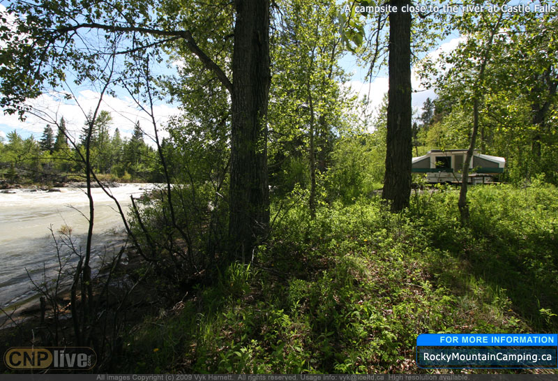 A campsite close to the river at Castle Falls